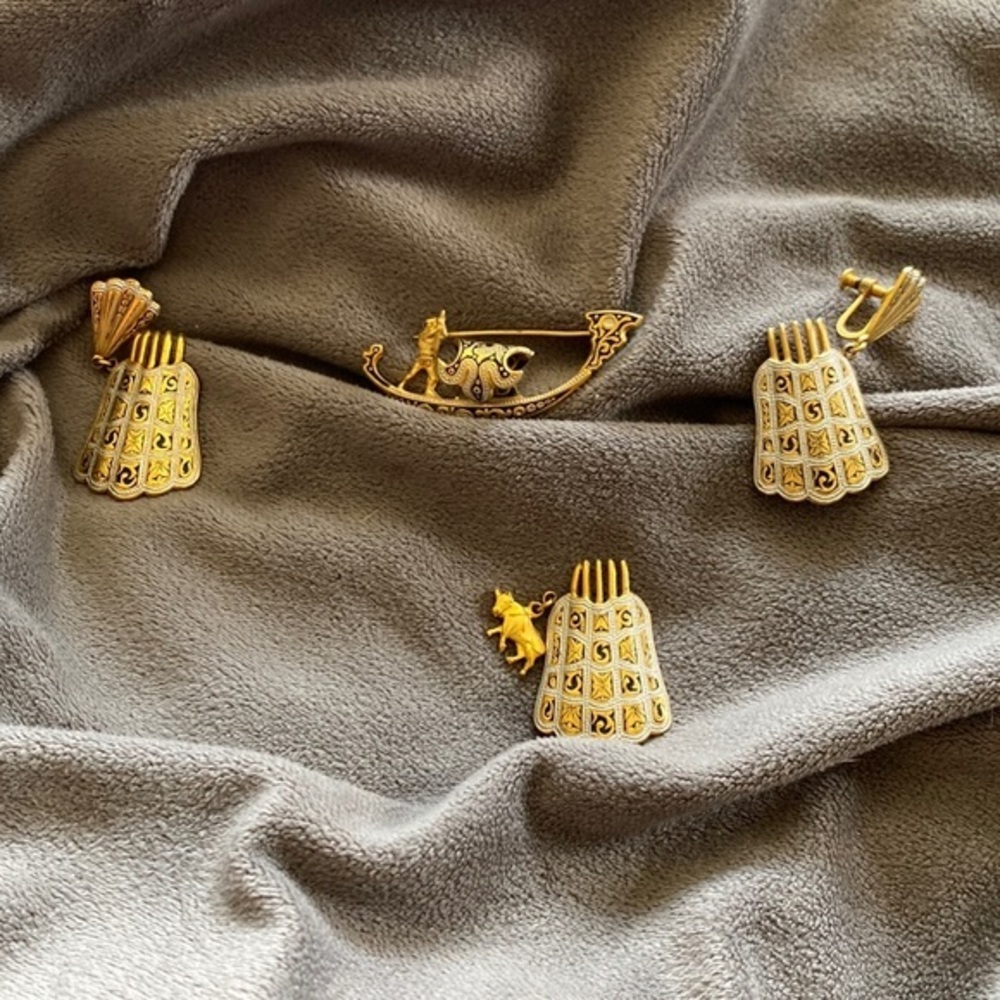 Gold Gondola Set
